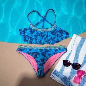 PINK VICTORIAS SECRET BIKINI BLUE TIE- DYE RUFFLE TOP EMBROIDERED HEM SIZE SMALL